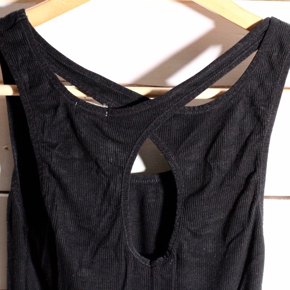 SOLD Black Cross Back Top - Picture 4 of 6